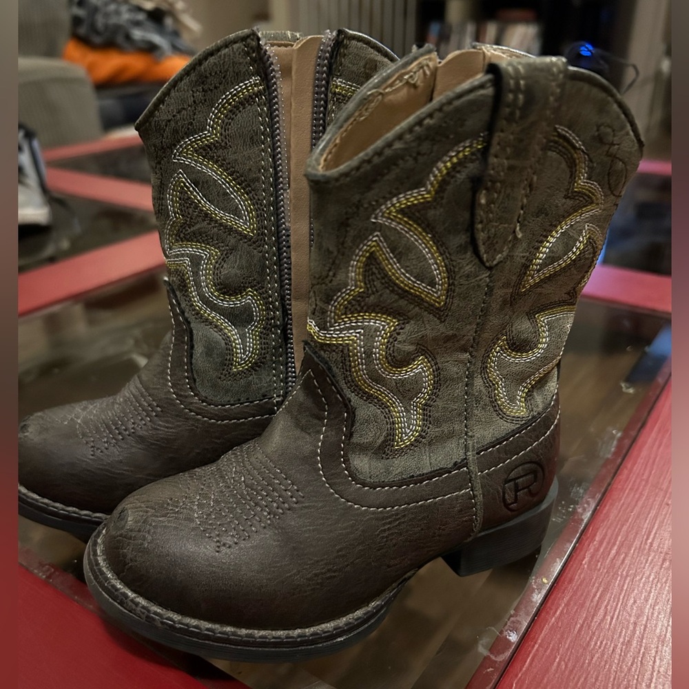 Roper cowboy boots